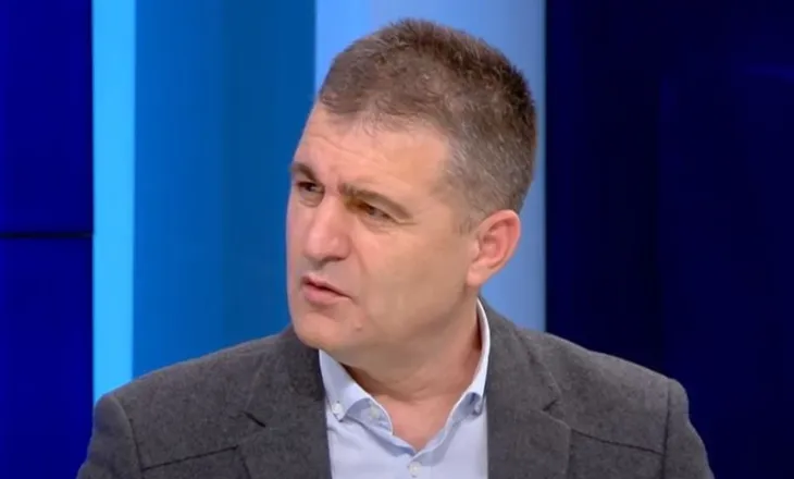 “Nuk mund të funksionojë një parti, vetëm me statut”/ Zgjedhjet në PD, Elezi: Berisha po e çon drejt shkatërrimit