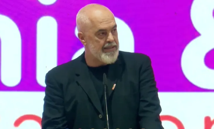 “Nuk shoh ëndrra me sy hapur për tu bërë këngëtar”/ Rama porosi të rinjve për përfitimet nga teknologjia: Të gjithë mund të bëheni Steve Jobs