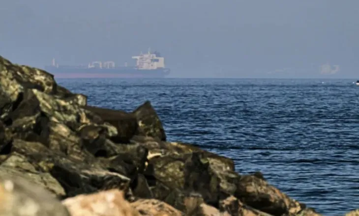 OKB paralajmëron katastrofë globale: Bllokimi i Hormuzit mund të çojë 45 milionë njerëz drejt urisë