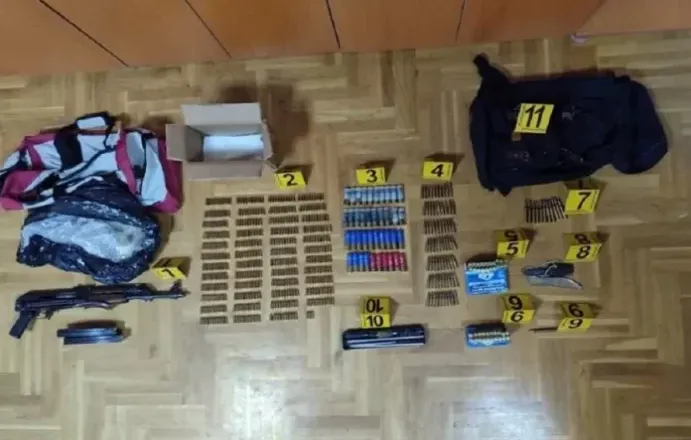 Operacion ‘rrufe’ në veri të Kosovës/ Gjatë kontrolleve intensive, zbulohen armë dhe municione