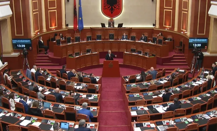Opozita kundërshton paketën për naftën: Qytetarët pa mbështetje