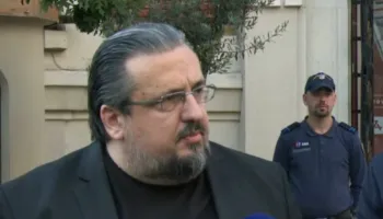 Opozita merr fjalën, PS mbyll mbledhjen e Këshillit Bashkiak”/ Teliti: Do shkojmë në Kushtetuese