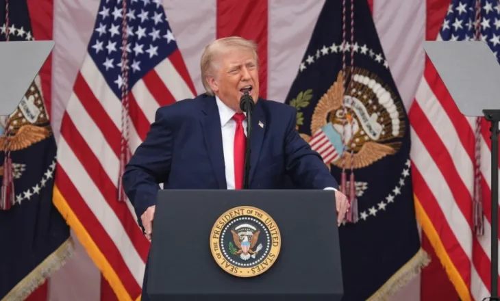 “Ose do të sillet si të tjerët, ose do ta godasim”/ Trump kërcënon Omanin për Hormuzin, reagon Teherani: Deklarata të rrezikshme