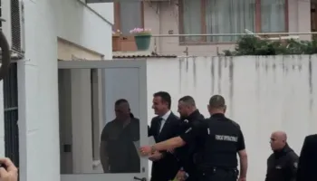 Padia ndaj prokurorit Ols Dado, Erion Veliaj mbërrin në Gjykatën Administrative