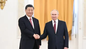 Pak ditë pas takimit të bujshëm me Trump, lideri kinez Xi Jinping pritet të takojë Vladimir Putinin