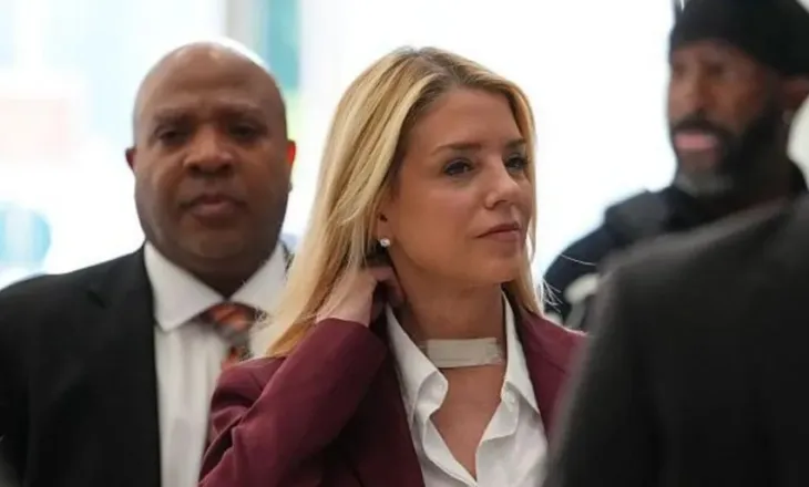 Pam Bondi mbron trajtimin e dosjeve të Epstein në hetimin e Kongresit