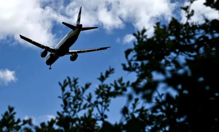 Paralajmërim për rritjen e çmimeve të biletave të avionit në Evropë, të pashmangshme për shkak të luftës me Iranin