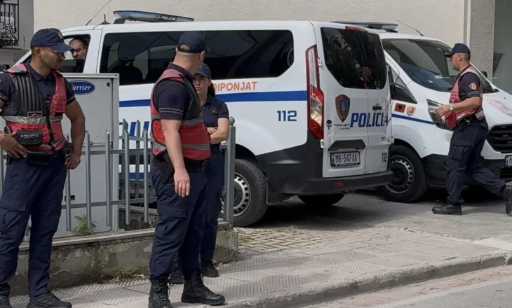 Pas 7 orësh seancë, Gjykata jep vendimin për 4 drejtuesit e Komisariatit të Policisë Sarandë