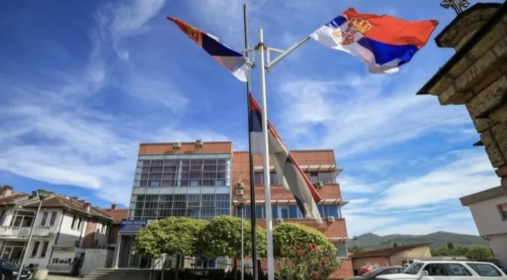 Pas dekadash në institucionet serbe në Kosovë, shkarkime nga puna, shkak mos-mbështetja për Listën Serbe