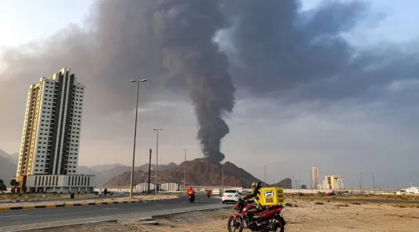 Pas Emirateve Arabe, Irani sulmon dhe Omanin