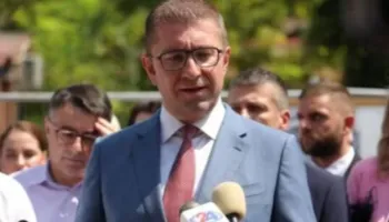 Pas protestës së studentëve për gjuhën shqipe, kryeministri maqedonas premton zgjidhje, Mickoski: Çdo komunitet ka…