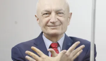 Pas seancës në GJKKO, Meta reagon nga qelia: Durim! Akuzat do të çmontohen njëra pas tjetrës