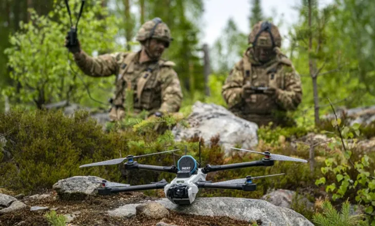 Pas sulmit nga Ukraina, Rusia u jep bankave dritën jeshile për të rrëzuar dronë, punonjësit do të mbajnë armë