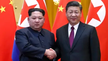 Pas takimeve me Trump e Putin, radhën e ka Kim Jong Un, presidenti Xi pritet të vizitojë Penianin