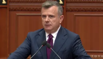 Pas tragjedisë në Durrës, Taulant Balla: ‘Të fortët’ e lagjeve s’kanë pse të kenë patentë! Duhen ndryshime urgjente në Kodin Penal