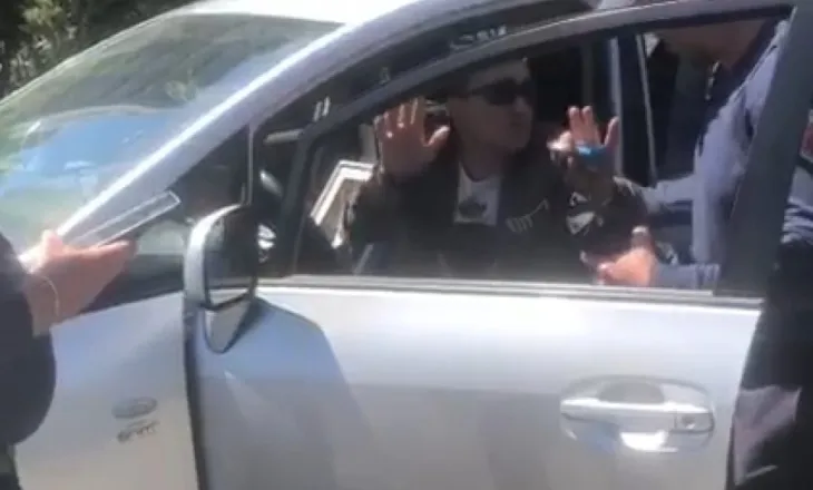 ‘Pash Zotin mos më gjuni…’ – Ky është Viktor Ndoka që terrorizoi qytetarët me ‘Toyotën’ pa targa te Sheshi ‘Skëndërbej’