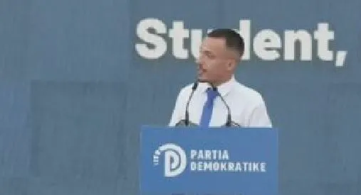 “PD ka nevojë për njerëz që nuk blihen”/ Takimi me qytetarët, Berberi: Ka ende persona që nuk e shohin si biznes
