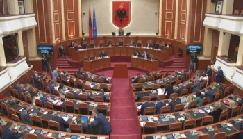 PD kërkoi interpelancë për AKSHI-n, mazhoranca e rrëzon me 60 vota
