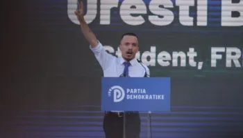 ‘PD nuk është e jotja’, anëtari i FRPD ‘i përvishet’ Berishës: Nuk më përjashton dot një ish-sekretar i PPSH-së