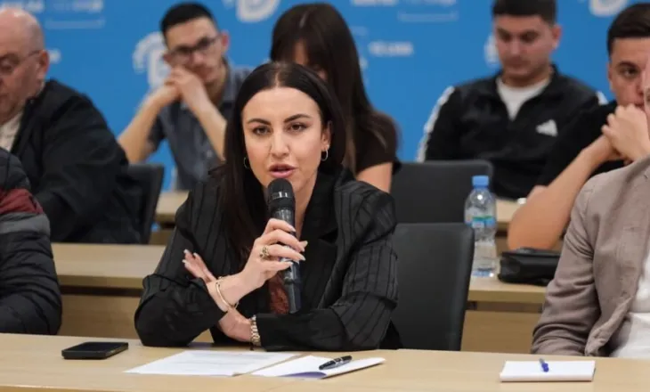 Pedagogia: “Diella” u propagandua të luftojë korrupsionin, manipuloi tendera publikë 200 mln euro