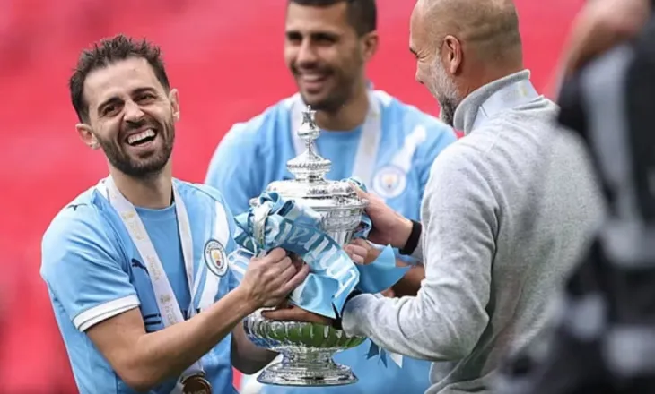 Pep përshëndet Bernardo Silvën, banda Oasis dhe festa me skuadrën e vajzave, dita perfekte e Manchester City