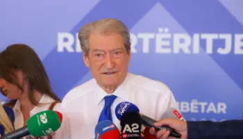 Përfundon Kuvendi Kombëtar i PD/ Mbyllet procesi i votimit, Berisha: Numërimi nis në orën 20:00