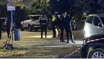 Përleshja e dy grupeve shqiptare me tre të plagosur në Itali, ‘molla e sherrit’ një vajzë! Arrestohen 3 vëllezërit