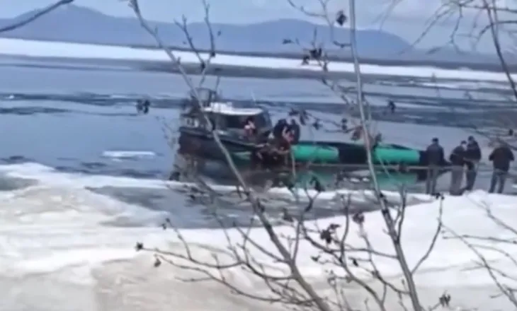 Përmbyset anija në liqenin Bajkal/ Vdesin pesë turistë, shpëton mrekullisht një i mitur
