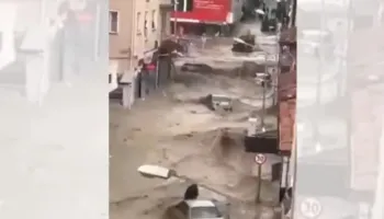 Përmbytje të mëdha në Turqi, 12 të plagosur nga shirat e rrëmbyeshëm