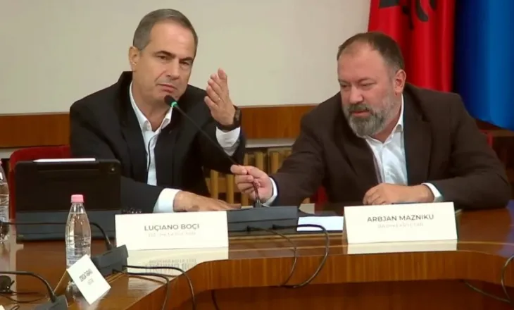 Përplasje në Komisionin e Reformës Territoriale/ Mazniku tentoi t’i heq mikrofonin, Boçi: Stop kësaj orkestre