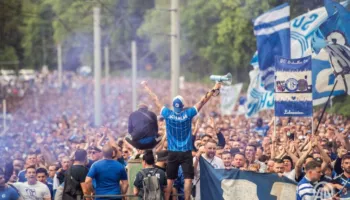 Pesë sezone në inferiore, Shalke rikthehet në Bundesligë