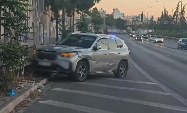 Plagosën me armë pakistanezin në Greqi, arrestohen 3 shqiptarë, 2 të tjerë ja mbathin