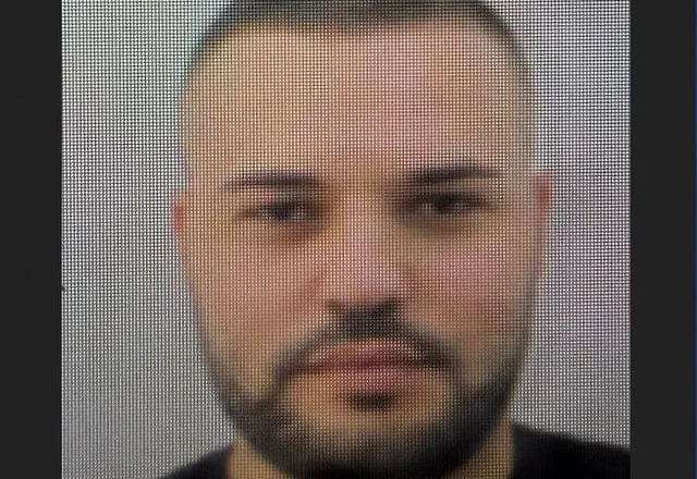 Plagosi Hamajezin për borxhin 30 mijë euro, ja kush është Klodian Kallo, i shpallur në kërkim
