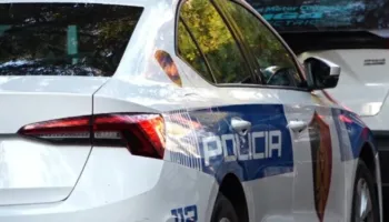 Plagosja në Mamurras, kush është djali i ish deputetit që i drejtoi armën policit, shoqëronte të shpallurin në kërkim