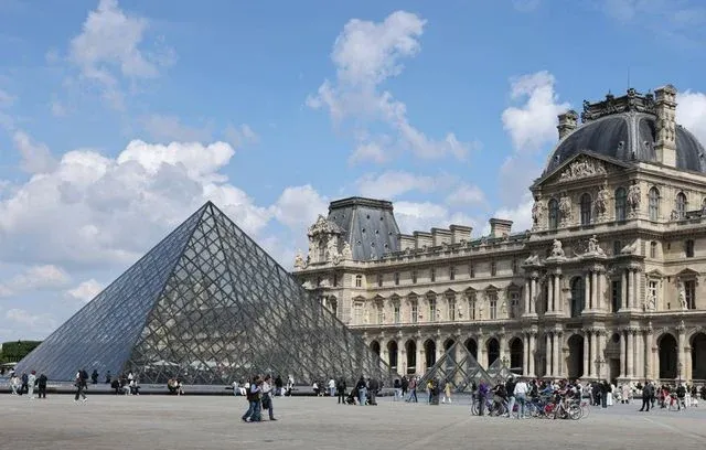 Plan për sulm terrorist në Paris? Arrestohet 27-vjeçari tunizian, pyeste ChatGPT-në si të bënte bomba