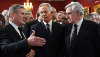 ‘Po e çoni Britaninë jashtë elitës së kombeve’/ Blair kritika Starmer