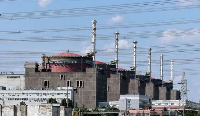 “Po luani me zjarrin”, kreu i Agjencisë Atomike paralajmëron pas goditjes në Zaporizhia: Rrezik sulmesh ndaj centraleve bërthamore!