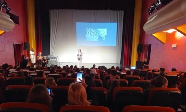 Poezia si kujtesë/ Përkujtohet në Elbasan 53 vjetori i revoltës së Spaçit