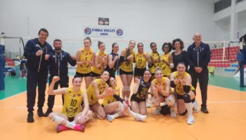 Pogradeci shkruan historinë e volejbollit, mund Tiranën në finale dhe fiton titullin e parë kampion