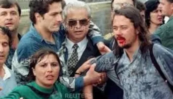“Policia rrethoi PS-në derisa turmat e njerëzve çanë rrethimin”, Braçe rikthen pamjet e dhunës ndaj opozitës në 1996: S’kam parë kurrë aq shumë fytyra me gjak