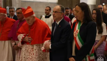 Presidenti Begaj merr pjesë në 70-vjetorin e shugurimit meshtarak të Hirësisë së Tij, Kardinal Ernest Simoni: Dëshmi se asnjë regjim s’mund të shfarosë besimin