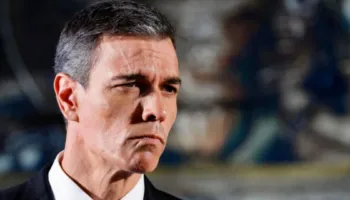 Problemet për kryeministrin spanjoll nuk kanë fund, akuzat ndaj gruas, vëllait dhe miqve të tij më të mirë ‘shkundin’ themelet politike të Sanchezit