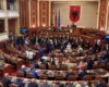 “Propaganda gjinore”, PD çon në Kuvend projektligjin me kufizime të forta për të miturit