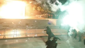 Protesta e 17 prillit/ U lanë në qeli, militantët e Berishës kërkojnë lirinë në Apel, u kapën me molotovë në duar