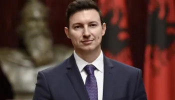 Protesta e studentëve në RMV, Ambasadori i Shqipërisë përcjell vargjet e Fishtës