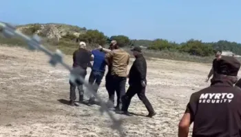 Protesta në Zvërnec/ Arrestohet punonjësi i sigurisë që goditi qytetarin, në hetim gjithë zinxhiri komandues i Policisë së Vlorës
