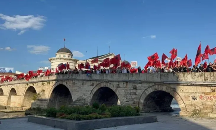 Protesta për gjuhën shqipe në Shkup, arrestohen 3 studentë shqiptarë