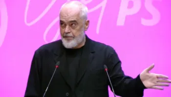 “PS është partia që i ka ngritur kokën shqiptarëve në botë”/ Rama: Ose e bën Partia Socialiste Shqipërinë Europë, ose…