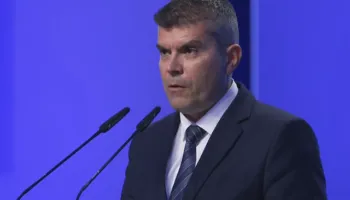 “PS ka përgjegjësinë madhore”, Hasimja sulmon qeverinë: Koha për t’i dhënë fund pushtetit të socialistëve