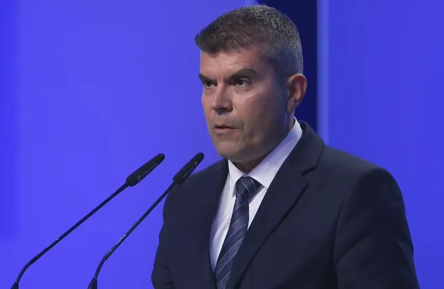 “PS ka përgjegjësinë madhore”, Hasimja sulmon qeverinë: Koha për t’i dhënë fund pushtetit të socialistëve